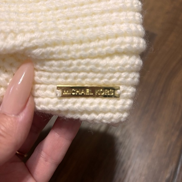 Michael Kors knit winter headband - Picture 3 of 3